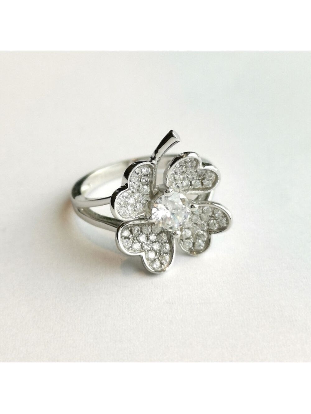 Sterling Silver CZ Clover Flower Ring Size 9 NWT